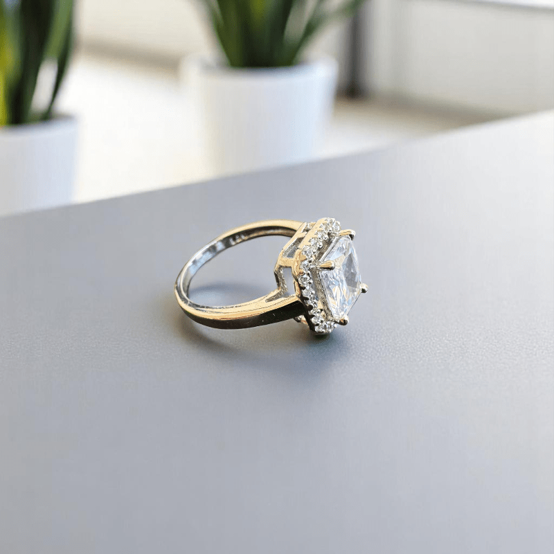 Graceful Solitaire Ring | 925 Silver & Zircon - For Women | Includes: Ring