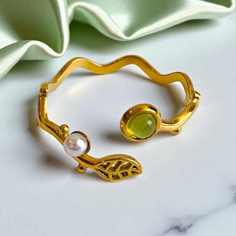 Wavy pearly Adjustable Ring | 18K PVD Gold Plated - For Women | Includes: Ring