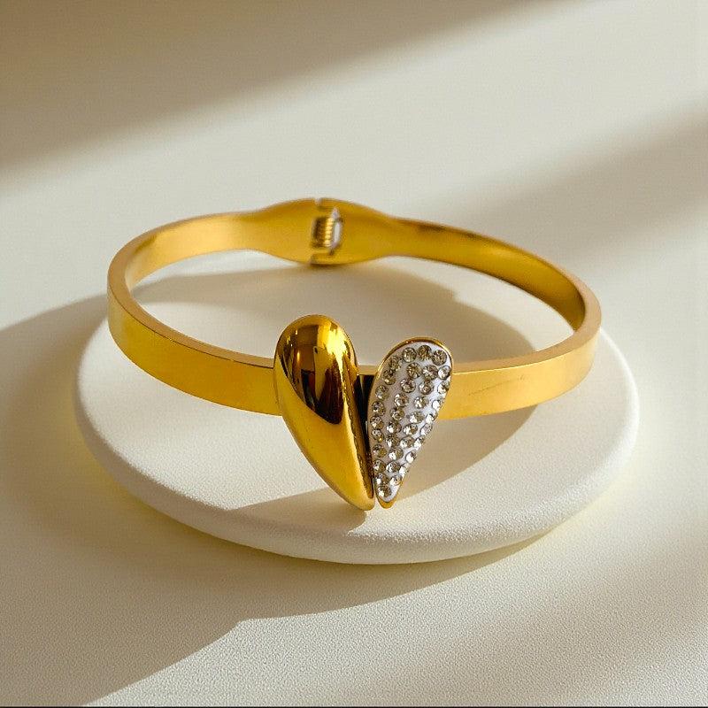 Zircon Heart Cuff Bracelet | 18K PVD Gold Plated - For Women | Includes: Bracelet
