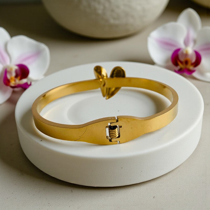 Zircon Heart Cuff Bracelet | 18K PVD Gold Plated - For Women | Includes: Bracelet