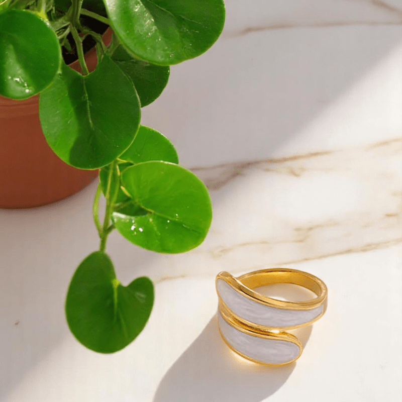 White Claw Ring | PVD 18k Gold Plated,Stainless Steel, Water Proof - For Women | Includes: Ring
