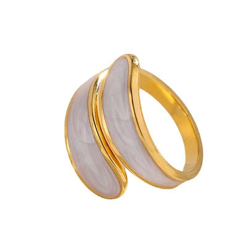White Claw Ring | PVD 18k Gold Plated,Stainless Steel, Water Proof - For Women | Includes: Ring