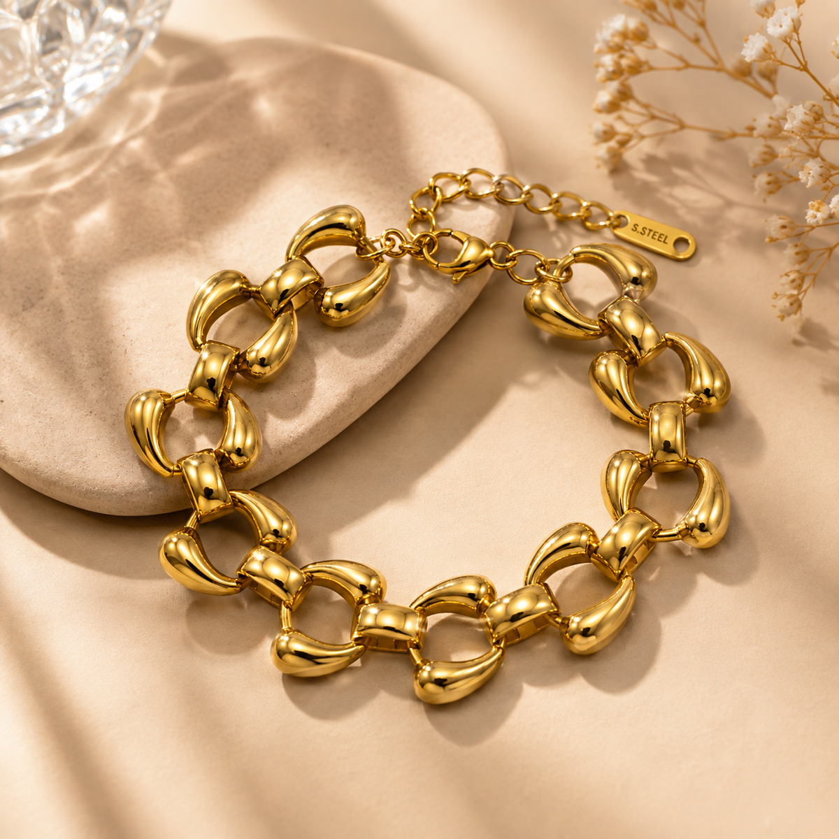 Sculpture BOLD CURVED LINK Bracelet | Gold-Tone - For Women | Includes: Bracelet
