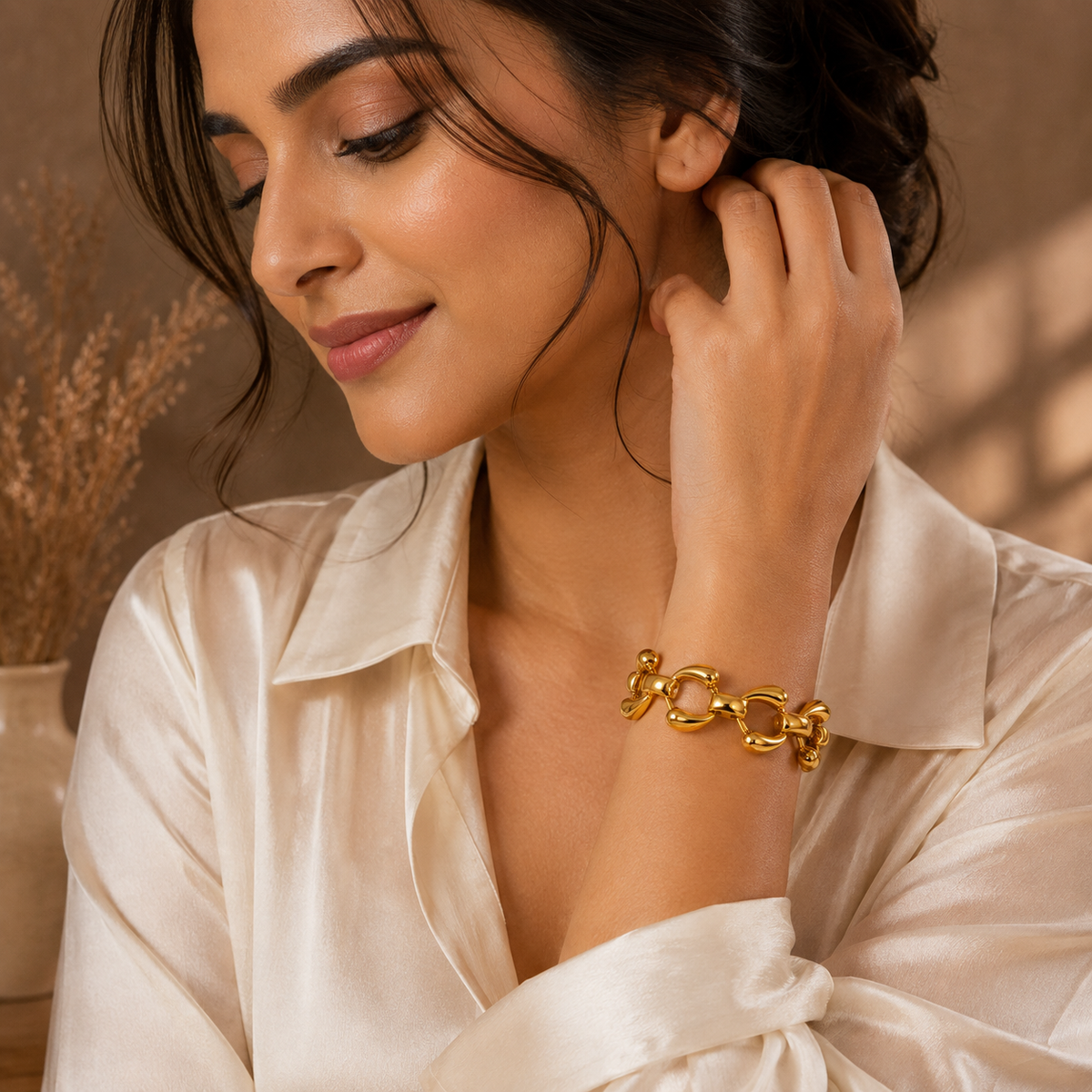 Sculpture BOLD CURVED LINK Bracelet | Gold-Tone - For Women | Includes: Bracelet