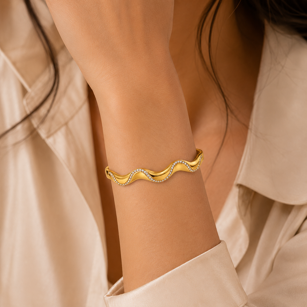 Ripple SPARKLING WAVE Bangle | Gold-Tone - For Women | Includes: Bangle