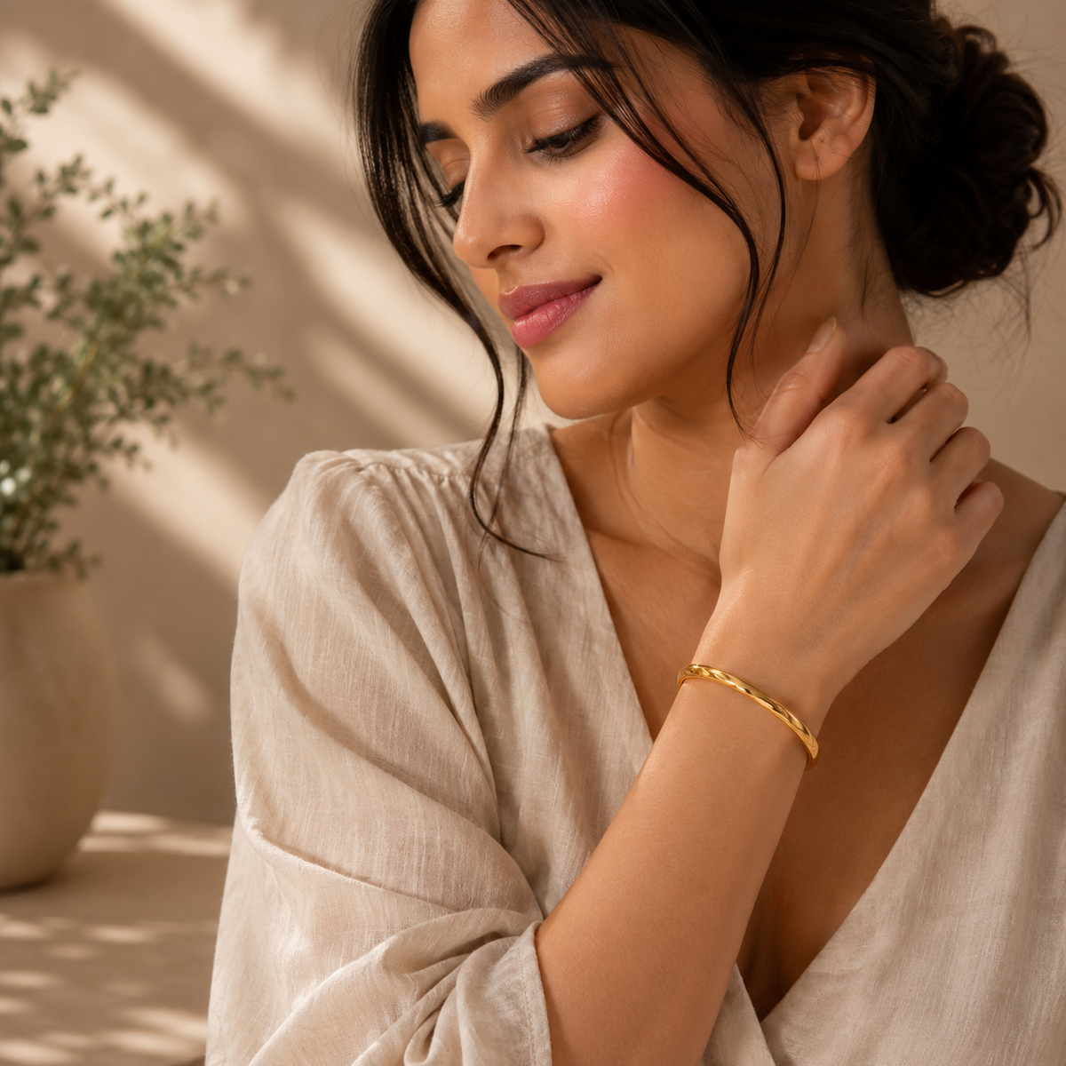 Contour ROUNDED POLISHED Bangle | Gold-Tone - For Women | Includes: Bangle