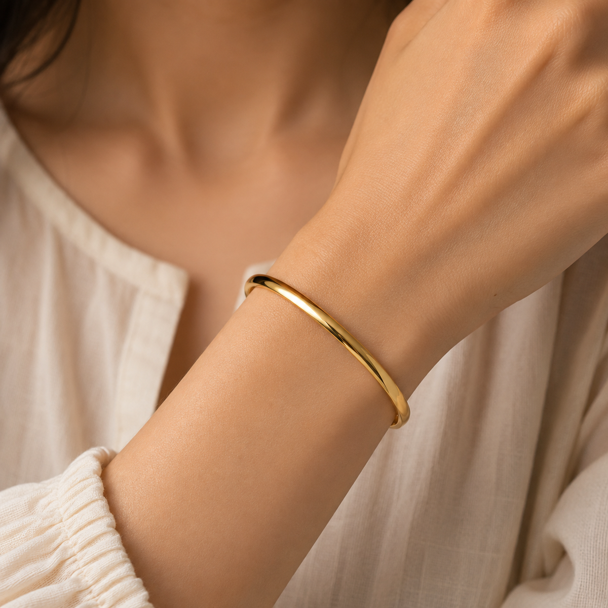 Essential SLIM POLISHED Bangle | Gold-Tone - For Women | Includes: Bangle