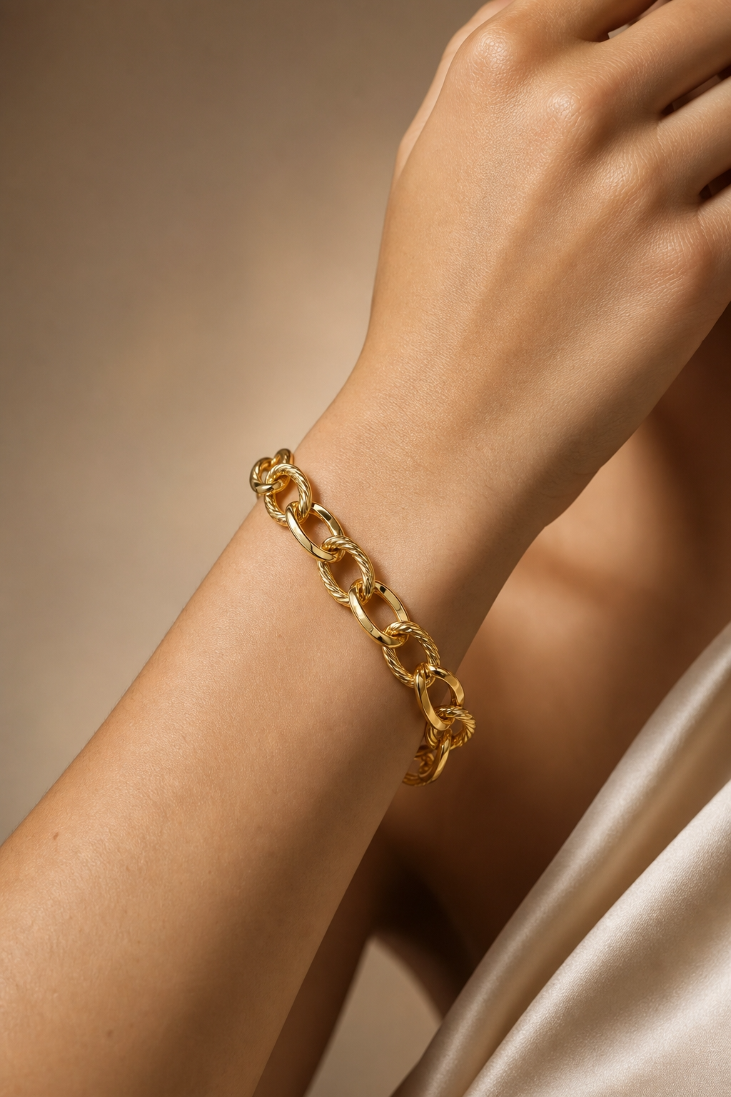 Texture MIXED OVAL LINK Bracelet | Gold-Tone - For Women | Includes: Bracelet