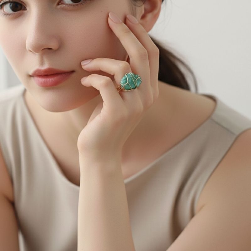Emerald Luxe Ring | Green Crystal & PVD Gold - For Women | Includes: Ring
