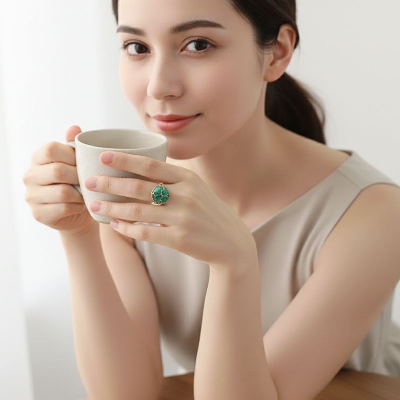 Emerald Luxe Ring | Green Crystal & PVD Gold - For Women | Includes: Ring