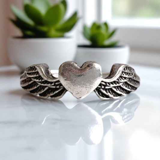 Classic Flying Heart Adjustable Ring | Premium Alloy - For Women | Includes: Ring