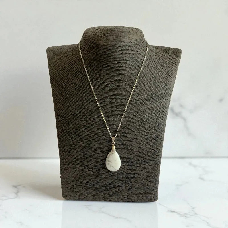 Pure Essence Necklace | Howlite & PVD plated Stainless Steel - For Women | Includes: Necklace
