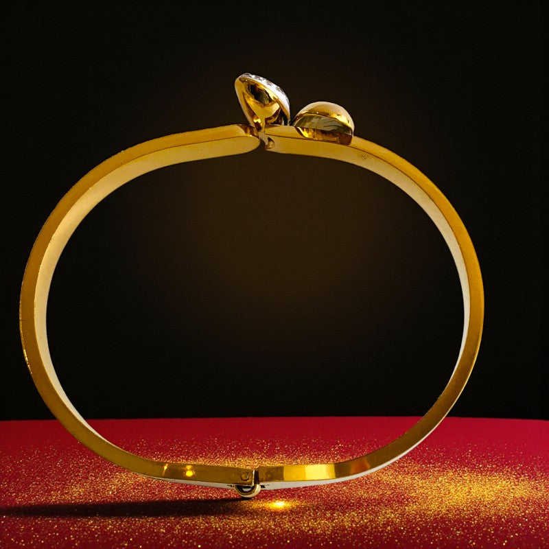 Zircon Heart Cuff Bracelet | 18K PVD Gold Plated - For Women | Includes: Bracelet