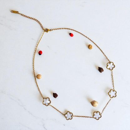 White Shell Clover Necklace | 18K PVD Gold Plated - For Women | Includes: Necklace