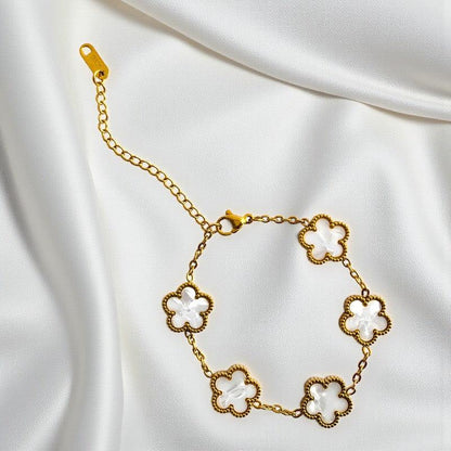 White Clover Dainty Bracelet | 18K PVD Gold Plated - For Women | Includes: Bracelet