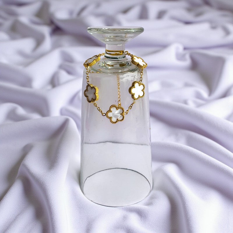 White Clover Dainty Bracelet | 18K PVD Gold Plated - For Women | Includes: Bracelet