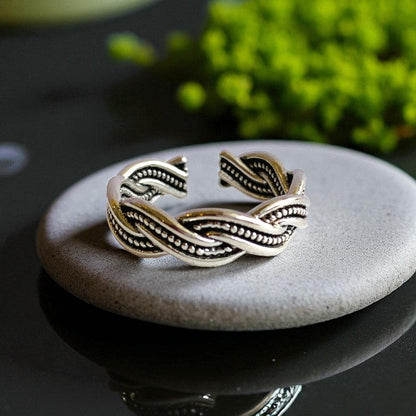 Weavy Flexy Fashion Ring| Hypoallergenic Alloy - For Women | Includes: Ring