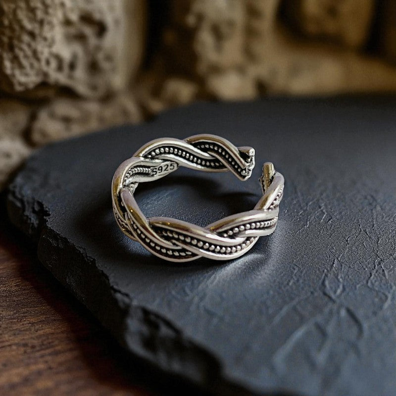 Weavy Flexy Fashion Ring| Hypoallergenic Alloy - For Women | Includes: Ring