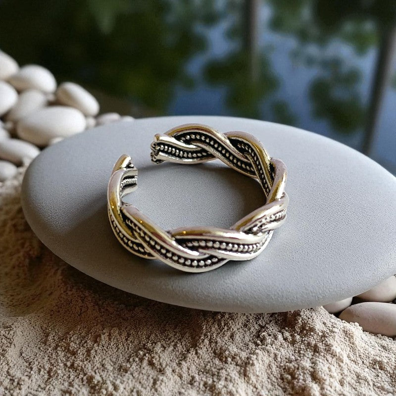 Weavy Flexy Fashion Ring| Hypoallergenic Alloy - For Women | Includes: Ring