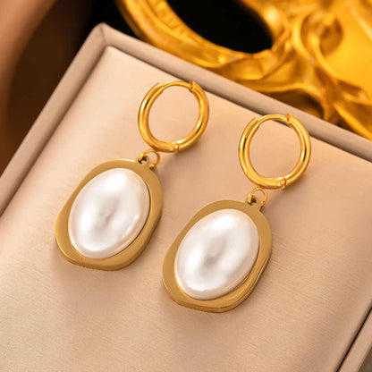 Elegant Pearl Set | PVD 18K Gold Plated, Waterproof & Anti-tarnish - For Women | Includes: Necklace, Earrings