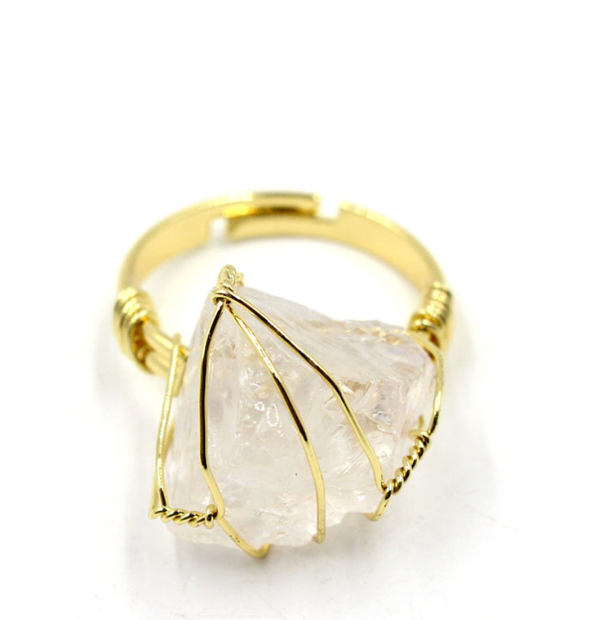 Raw Elegance Ring | Clear Quartz & PVD Gold - For Women | Includes: Ring